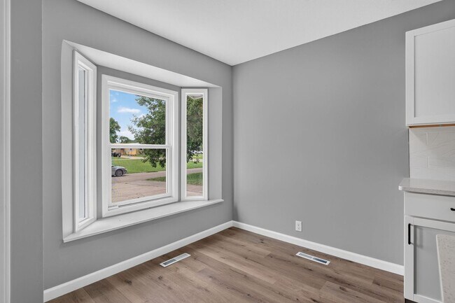 Building Photo - Italian Estates Property Management