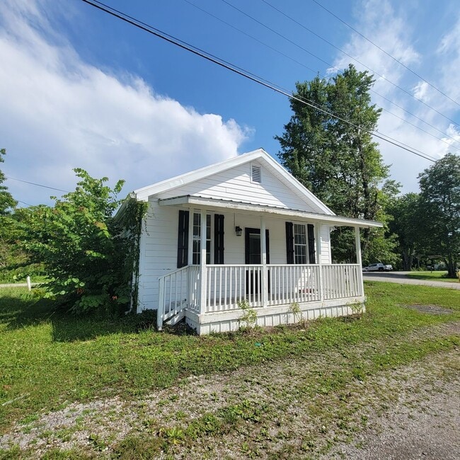 Building Photo - 9156 Crossville Hwy