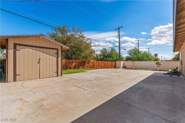 Building Photo - 3578 Anthony Dr