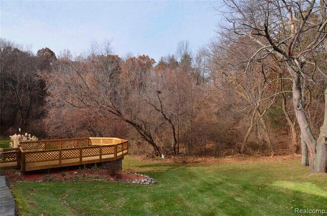 Building Photo - 8152 Fairfield Cir