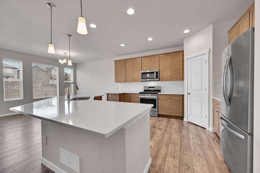 Building Photo - 16556 Hallmark Trl