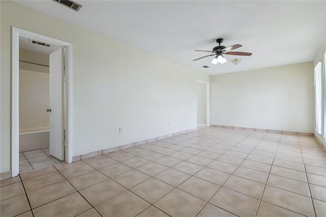 Building Photo - 141 N Betty Ln