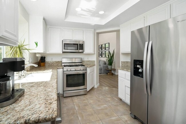 Building Photo - 46253 Mesa Verde Trail