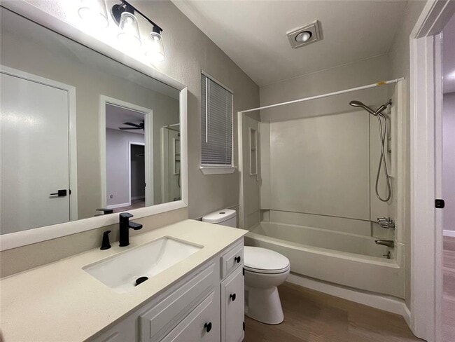Building Photo - 8811 Cainwood Ln