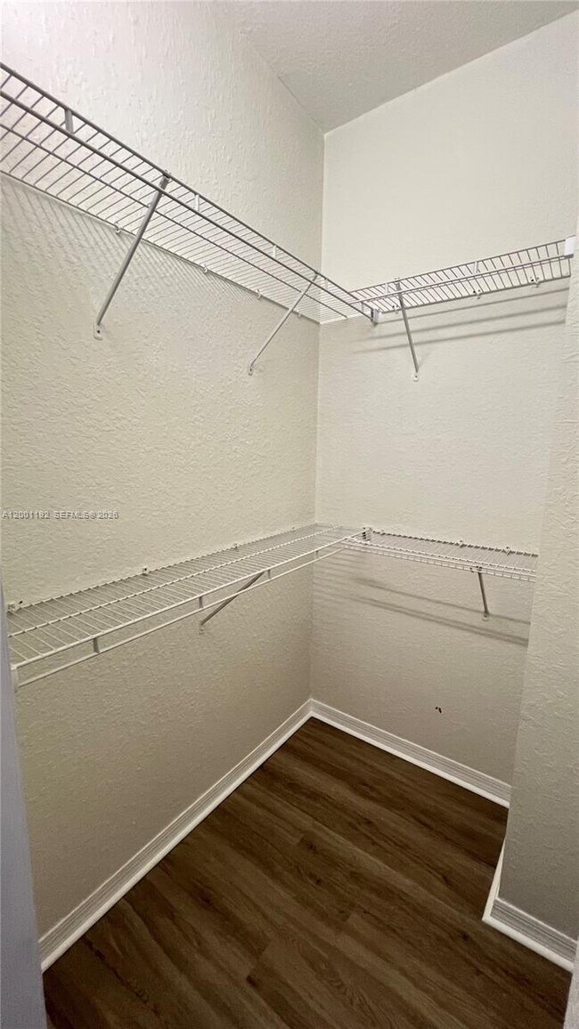 Building Photo - 10885 NW 89th Terrace