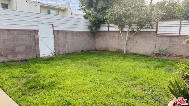 Building Photo - 12074 Juniette St