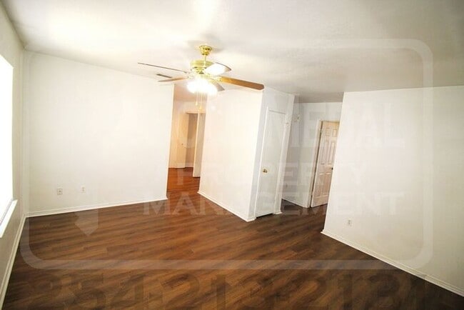 Building Photo - 1708 Windward Dr