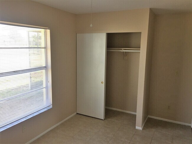 Building Photo - SE Cape Coral Single Family Home