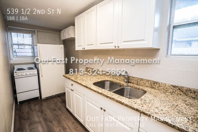 Building Photo - 539 1/2 2nd St N-