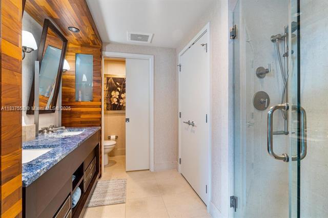Building Photo - 6899 Collins Ave