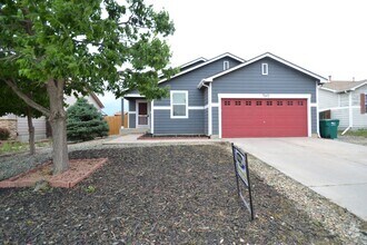 Building Photo - Newly Remodeled 3 Bedroom Ranch!