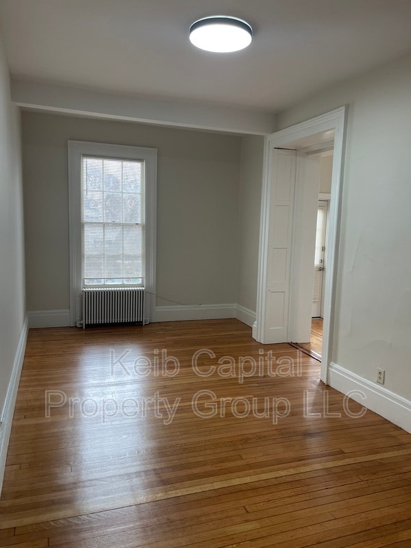 Building Photo - 179 Main St