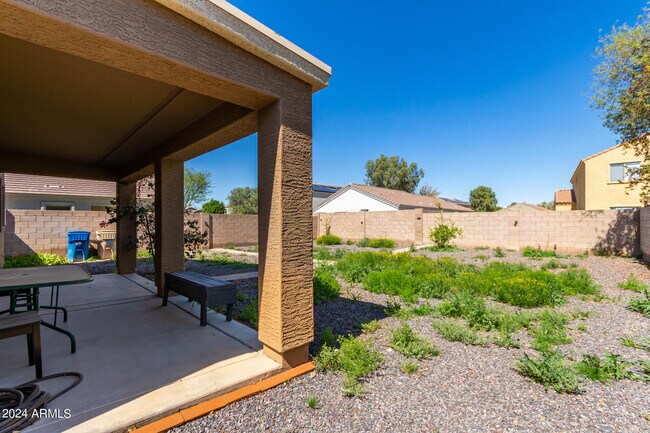 Building Photo - 23598 W Bowker St