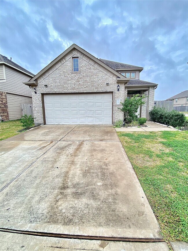 Building Photo - 17151 Cory Cornel Ln