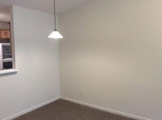 Building Photo - 111 Jerrett Ln