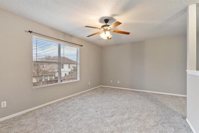 Building Photo - 15422 Elm Leaf Pl