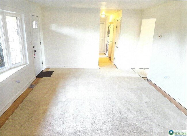 Building Photo - 2367 PA-100