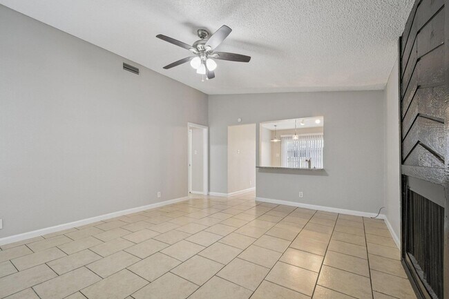 Building Photo - 11906 Broad Oaks Dr