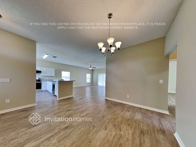 Building Photo - 113 Woodbury Pines Cir