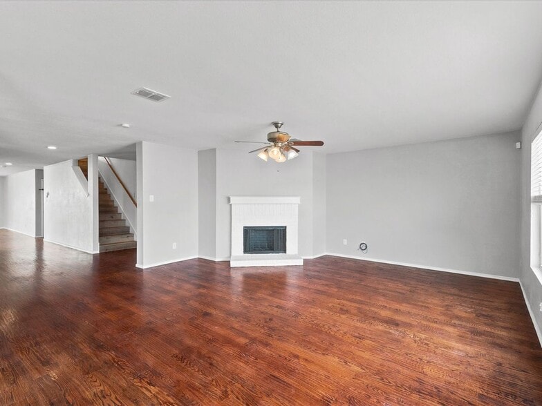 Building Photo - 13287 Fowler Dr