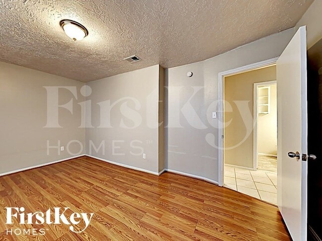 Building Photo - 2009 Tremont Ct