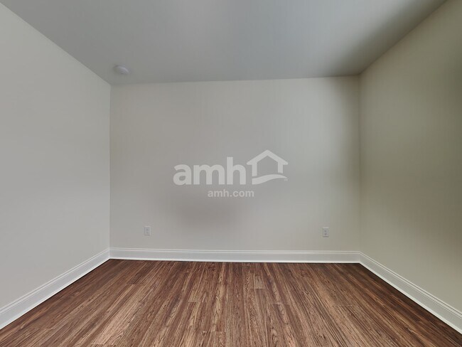 Building Photo - 302 West St