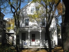 Building Photo - 200 Pearl St