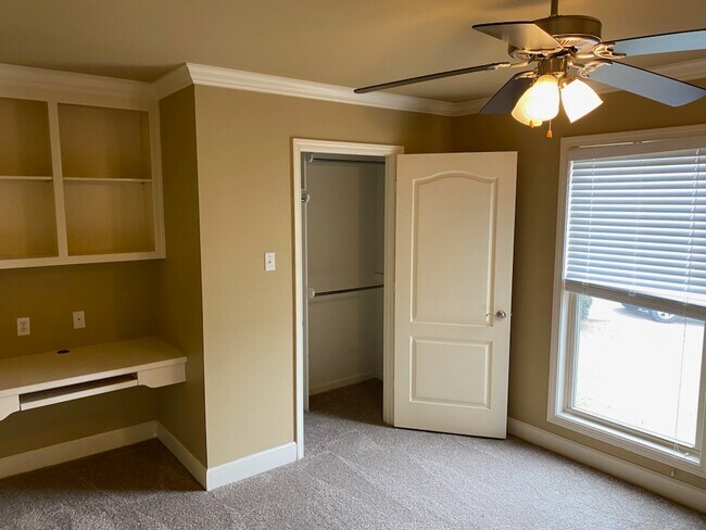 Building Photo - 69 Hickory Bend Dr