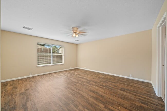 Building Photo - 10211 E Summit Canyon Dr