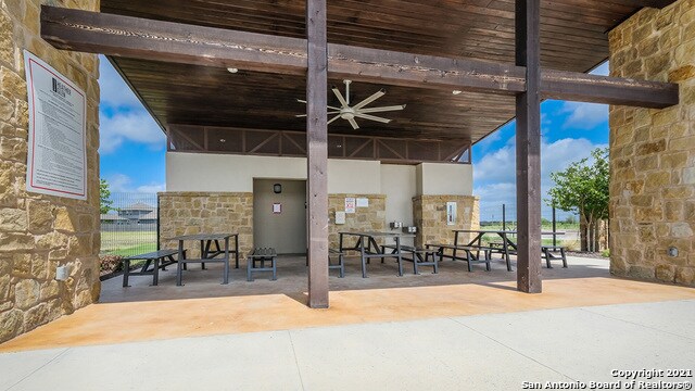 Building Photo - 533 Moonvine Way