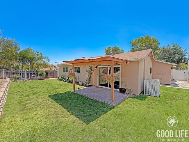 Building Photo - Modern 3B/2BA Home in Quiet Neighborhood with Private Yards and 2-Car Attached Garage