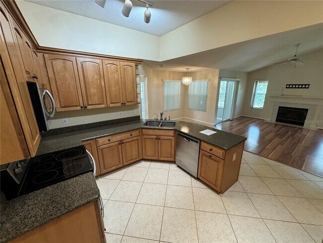 Building Photo - 302 Bluff Pass Dr