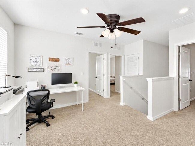 Building Photo - 32649 Pez Landing Ln