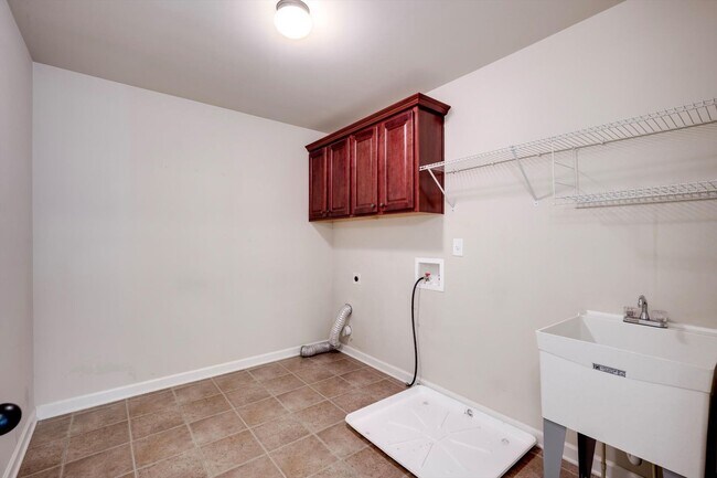 Building Photo - 542 Oconee Cir