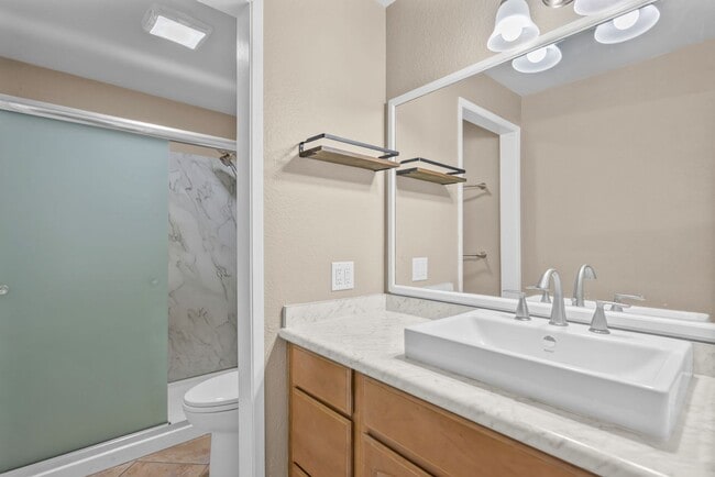 Building Photo - 305 Uala Pl