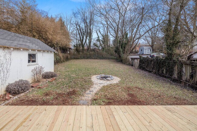 Building Photo - Updated West Asheville Bungalow