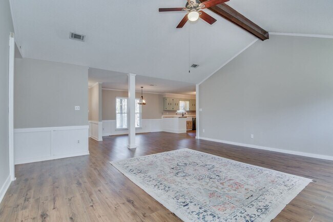 Building Photo - 4 Bedroom Ranch in Columbia County