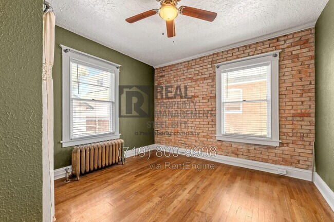 Building Photo - 121 Lake Ave