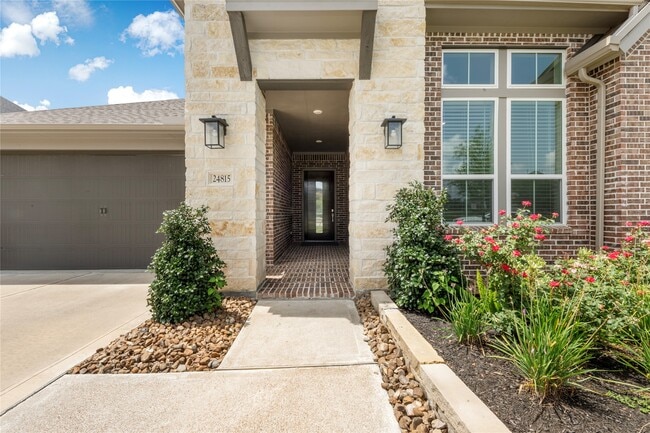 Building Photo - 24815 Pavonia Lake Ln