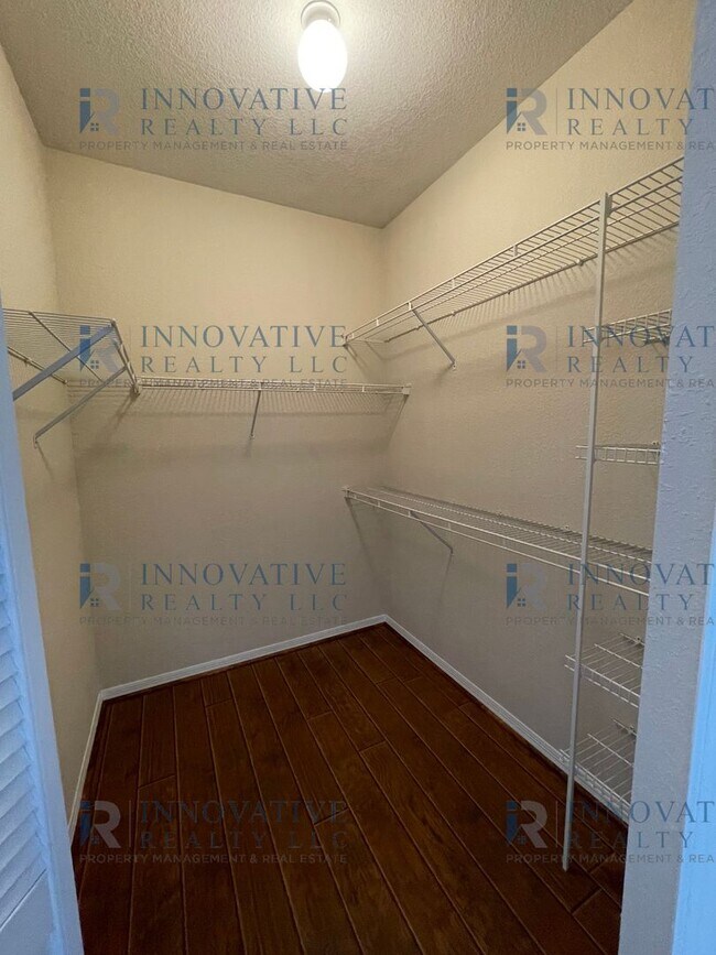 Building Photo - 2BR/2BA First Floor Condo in Visconti in M...