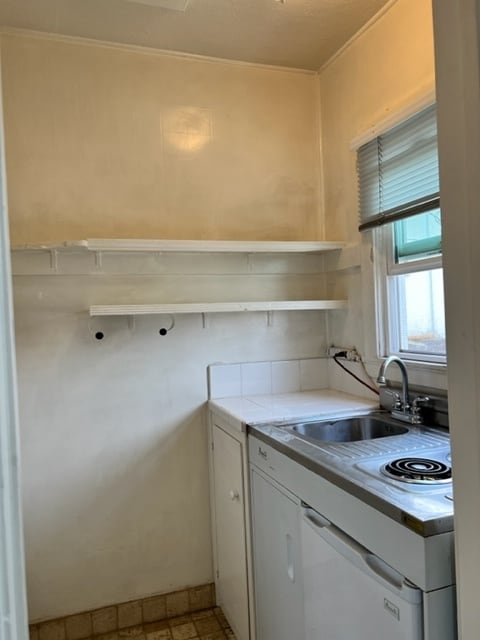 Building Photo - 1466 Cardiff Ave