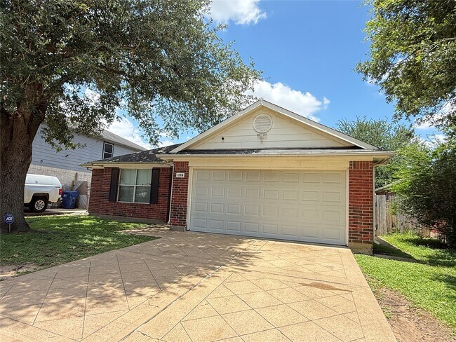 Building Photo - 17318 Glenmorris Dr