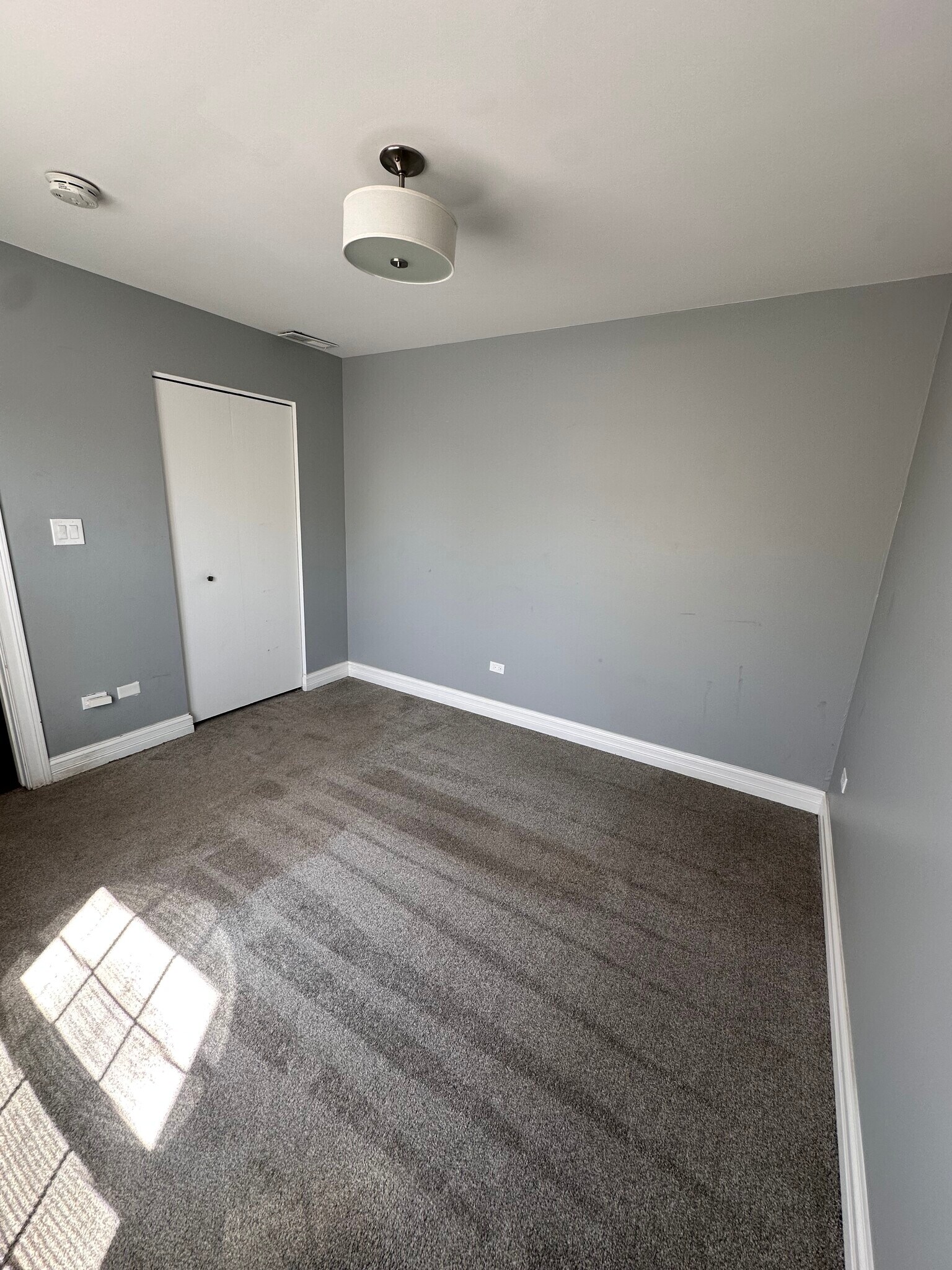 Building Photo - 1218 S 57th Ave