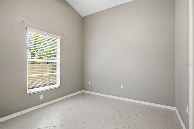 Building Photo - 406 S Bayview Blvd