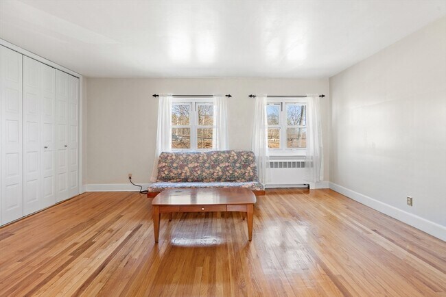 Building Photo - 130 Boylston St