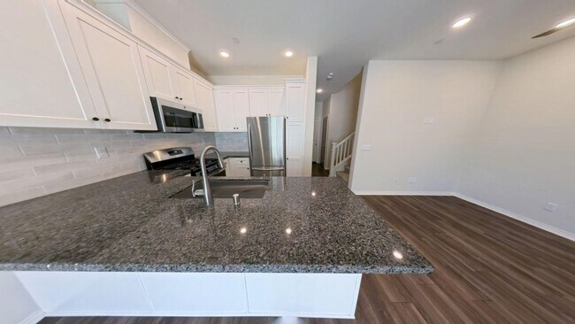 Building Photo - 24122 Tuscany Ave