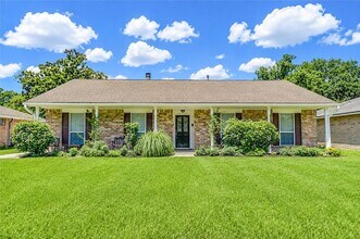 Building Photo - 16019 Fathom Ln