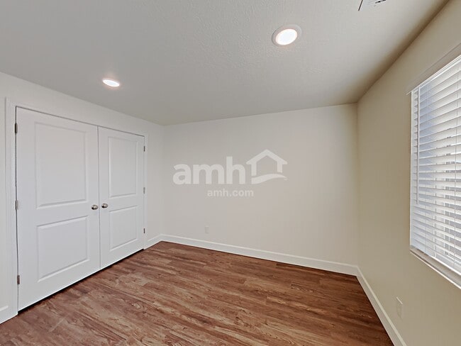 Building Photo - 1321 Rickshaw Ln