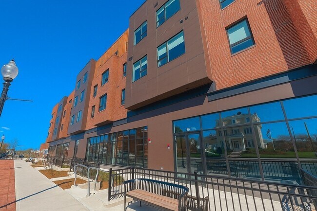 Building Photo - 45 E Central St