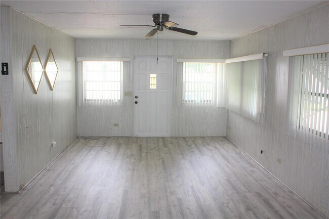 Building Photo - 1100 S Belcher Rd